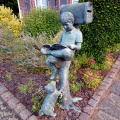 Popular Design Classical Decoration Cast Bronze Boy Mailbox Sculpture